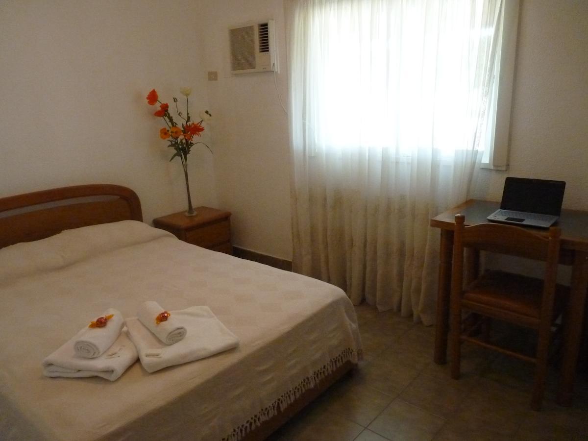 Hotel Quelu Leufu Río Colorado Cameră foto