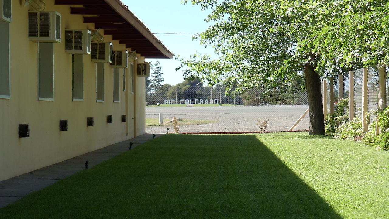 Hotel Quelu Leufu Río Colorado Exterior foto